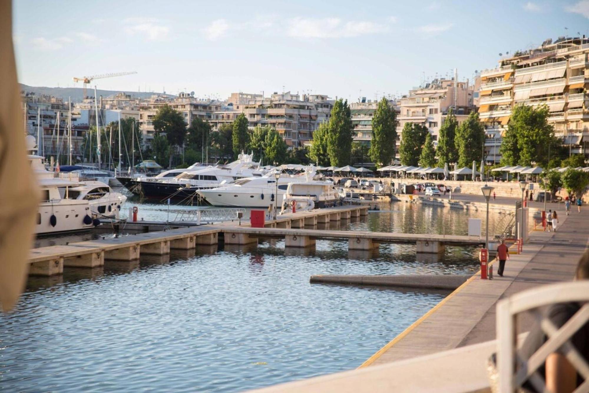 Cozy Apartment With Sea View Next To Marina Zeas Piraeus Exterior photo