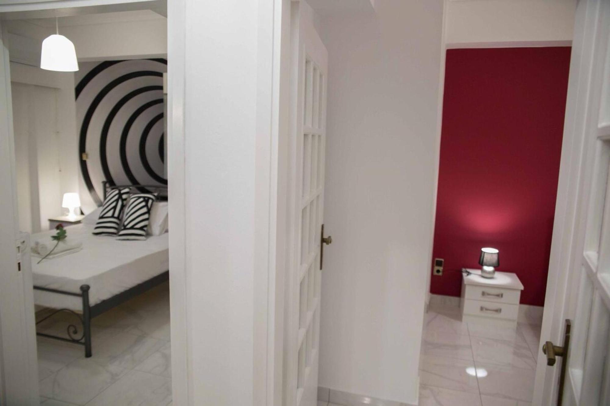 Cozy Apartment With Sea View Next To Marina Zeas Piraeus Exterior photo